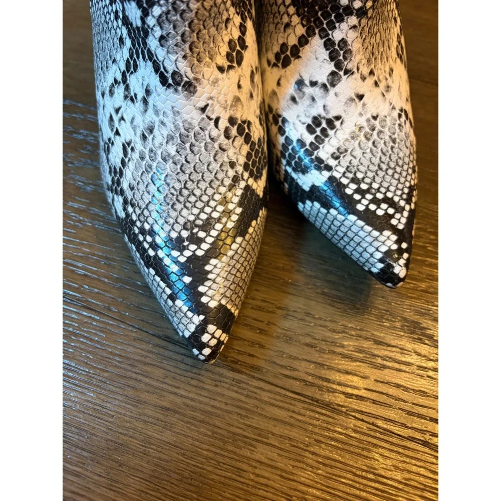 Fashion nova Snakeskin Ankle Boots Women Size 7 Pointed Toe Gold Stiletto